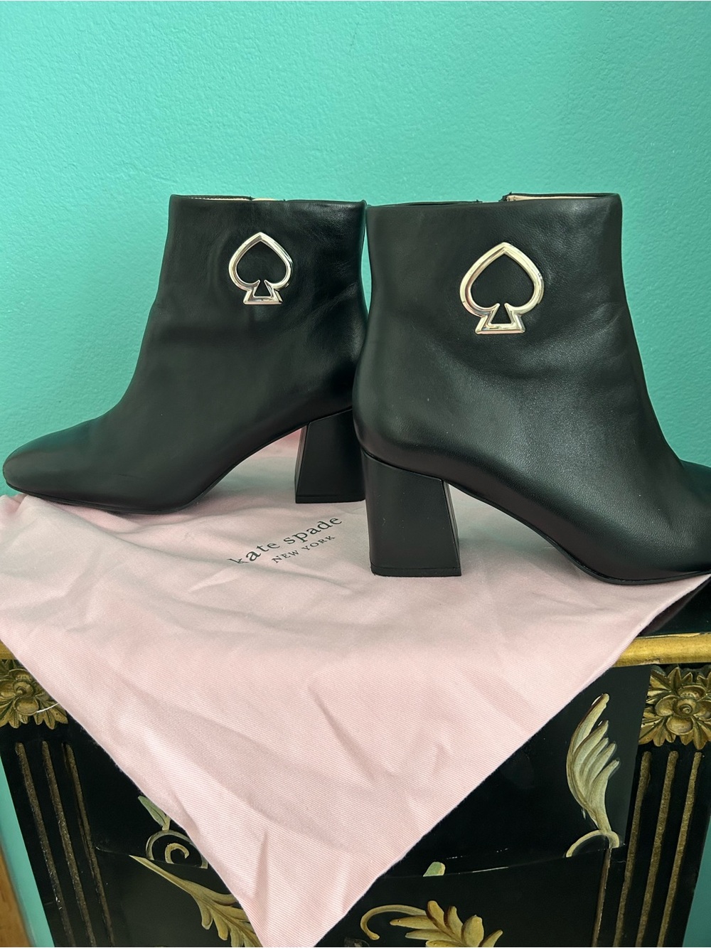 Kate spade leather  boots.  Alihandra-Kate spade emblem. Excellent condition!